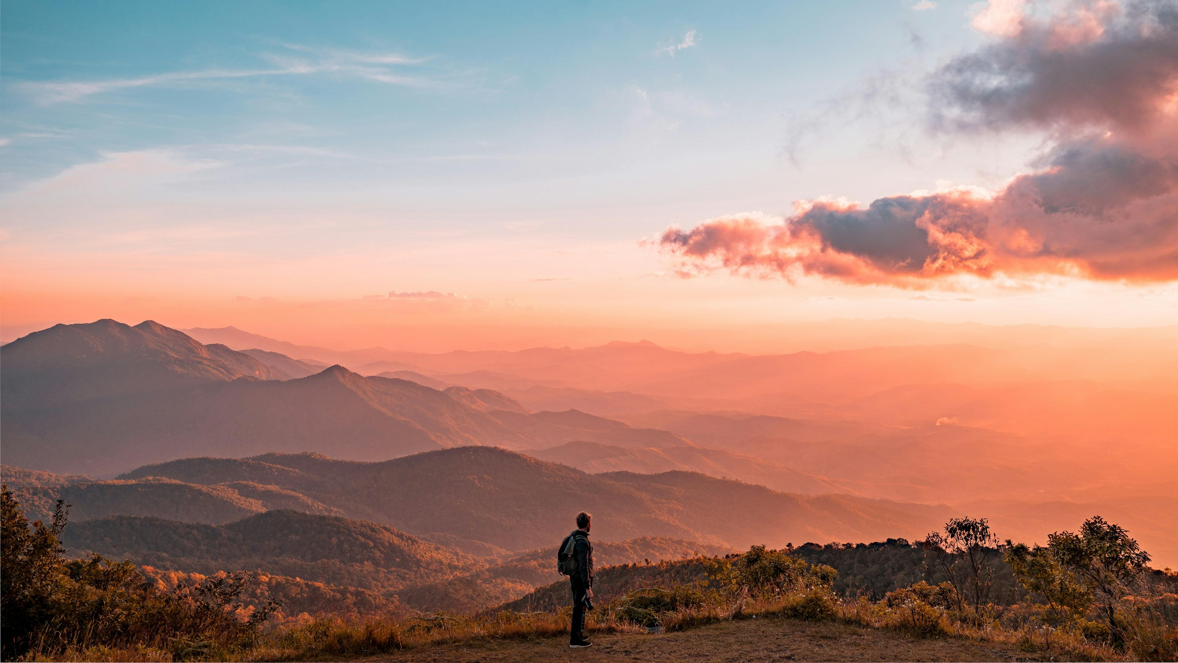 Hiking along the Circular lifestyle path